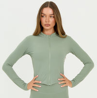 Core Zip-Up Jacke | Matcha-Grün - SALE