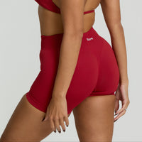 SuperSculpt Scrunch Butt Shorts | Kirschrot - SALE