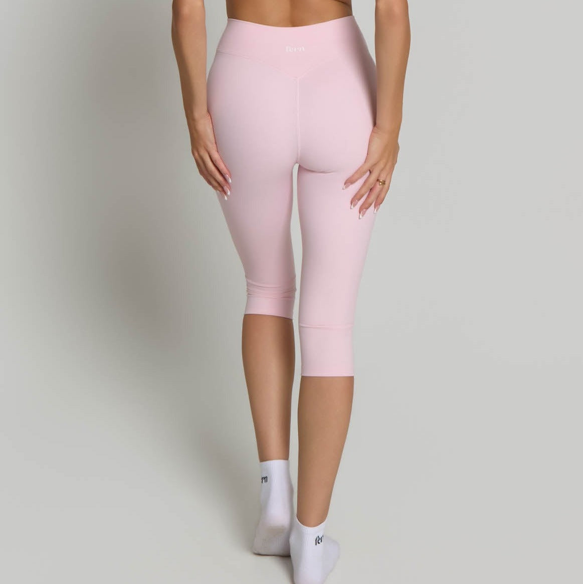 Capri Leggings - Ballet Pink