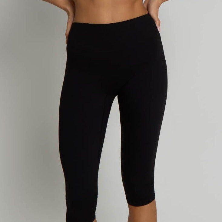 Capri Leggings - Shadow Black